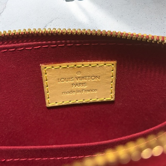 Red Vernis Louis Vuitton Alma BB - Picture 13 of 16